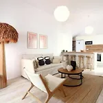 Apartamento The Nine Graces-beach Ilya 80 Meters From The *