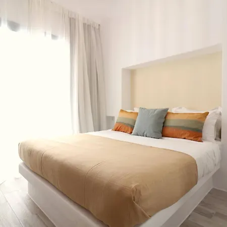 The Nine Graces-beach Ilya 80 Meters From The Agios Prokopios (Naxos)