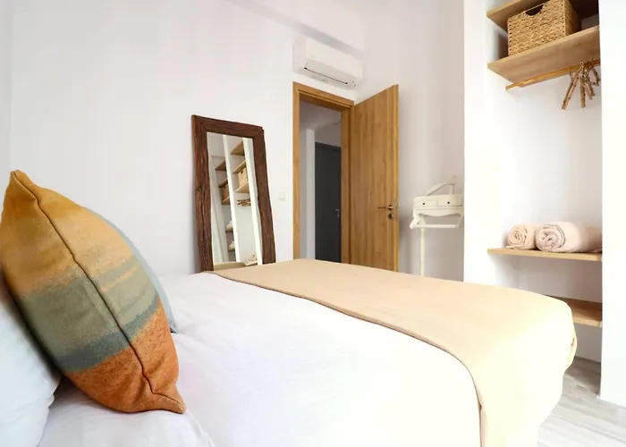 The Nine Graces-beach Ilya 80 Meters From The Agios Prokopios (Naxos)