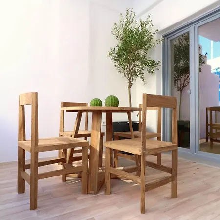 The Nine Graces-beach Ilya 80 Meters From The Apartment *