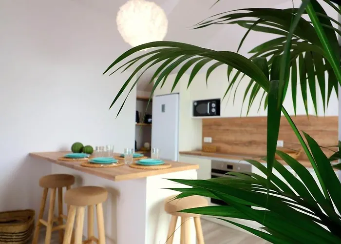 The Nine Graces-beach Ilya 80 Meters From The Agios Prokopios (Naxos)